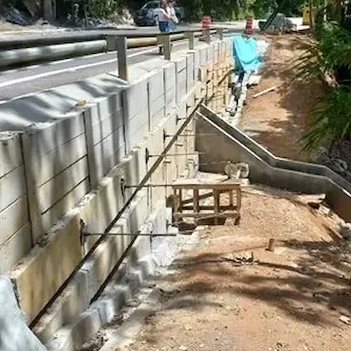 Projeto de muros de contenção em Gravataí: estabilidade adaptada ao terreno gaúcho